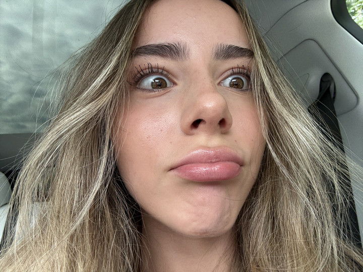 meelahrobbins snapchat image archive image