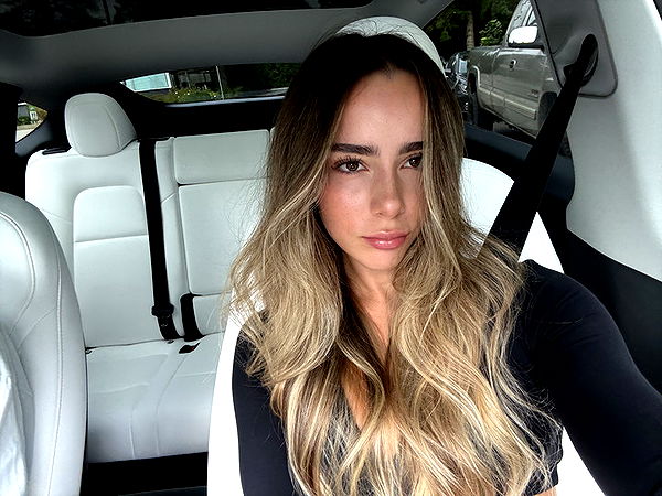 meelahrobbins image ~ Altpins