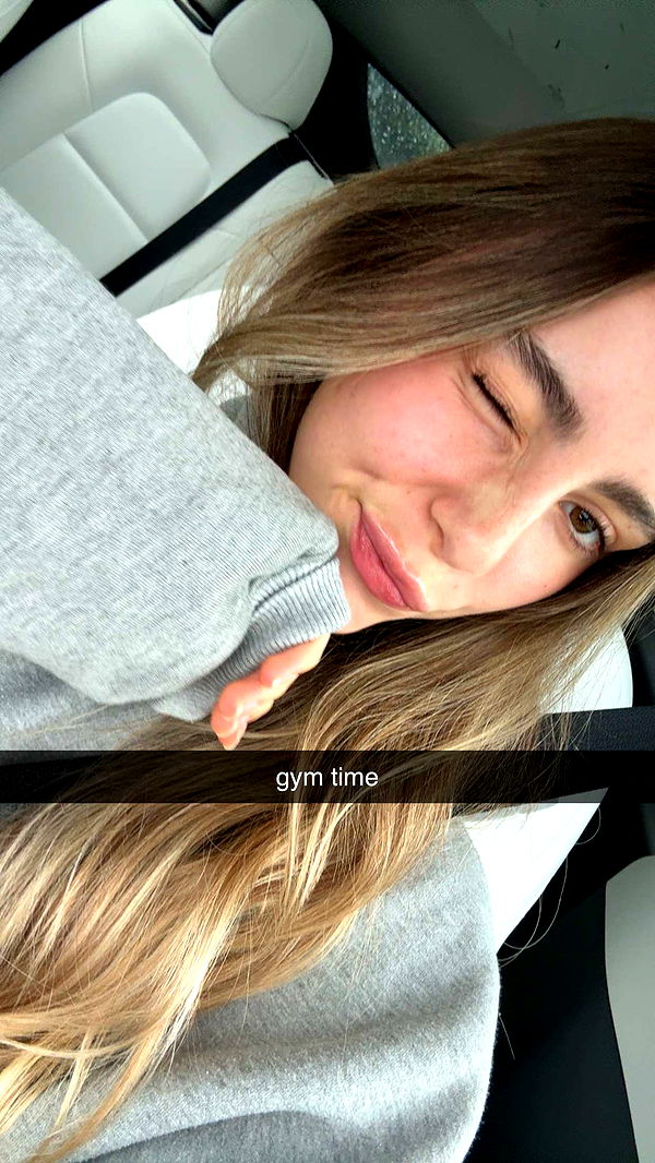 meelahrobbins image ~ Altpins