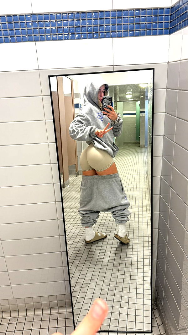 meelahrobbins image ~ Altpins