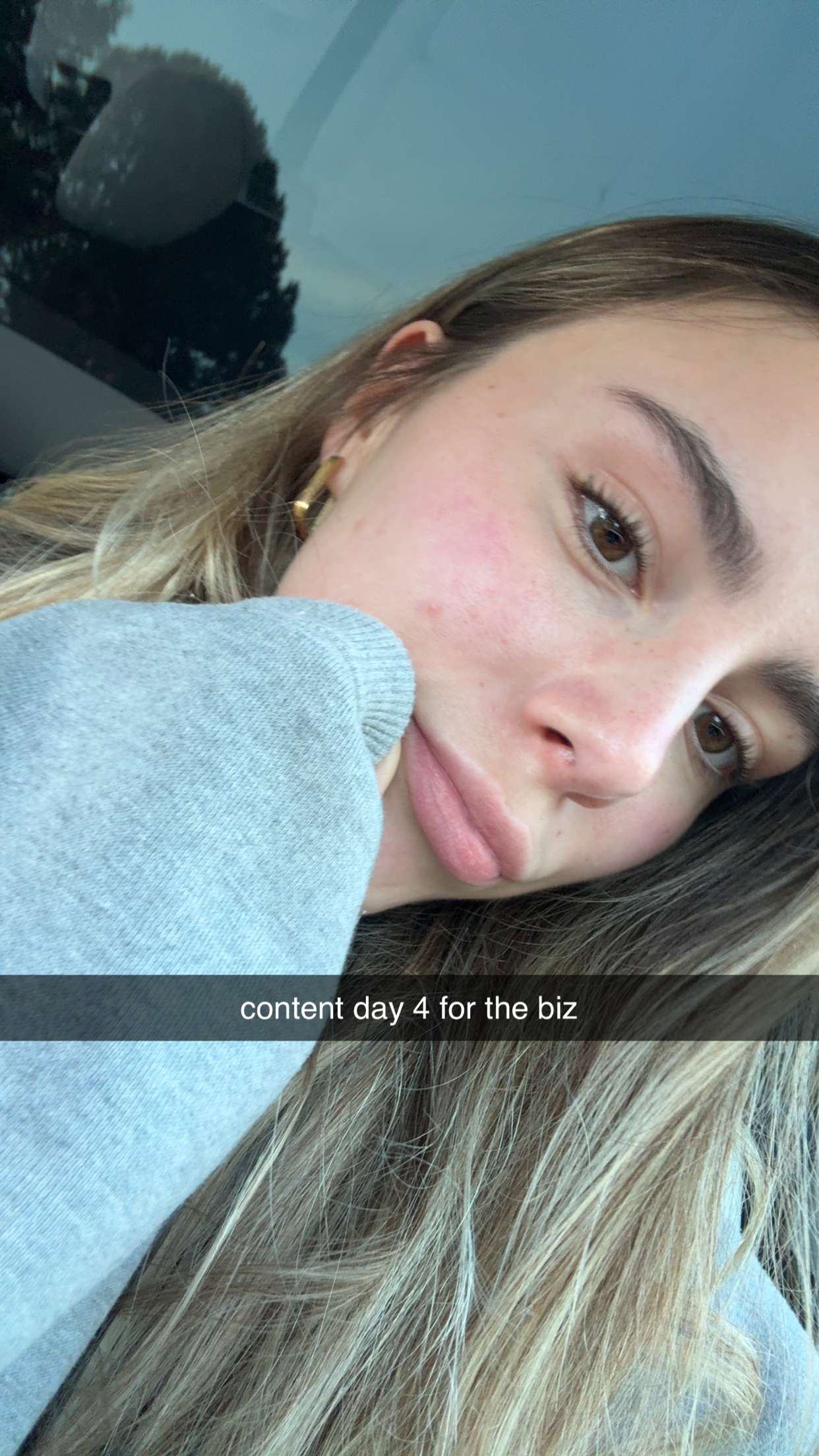 meelahrobbins snapchat image archive image