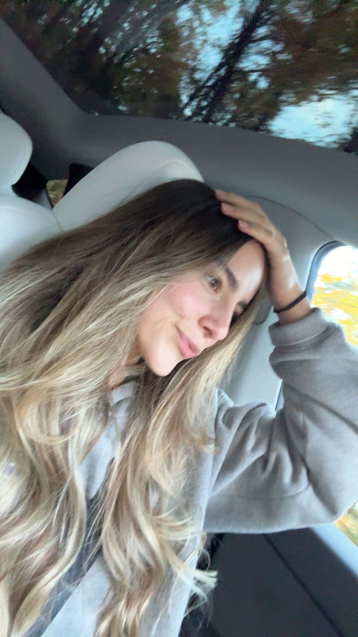 meelahrobbins snapchat image archive image