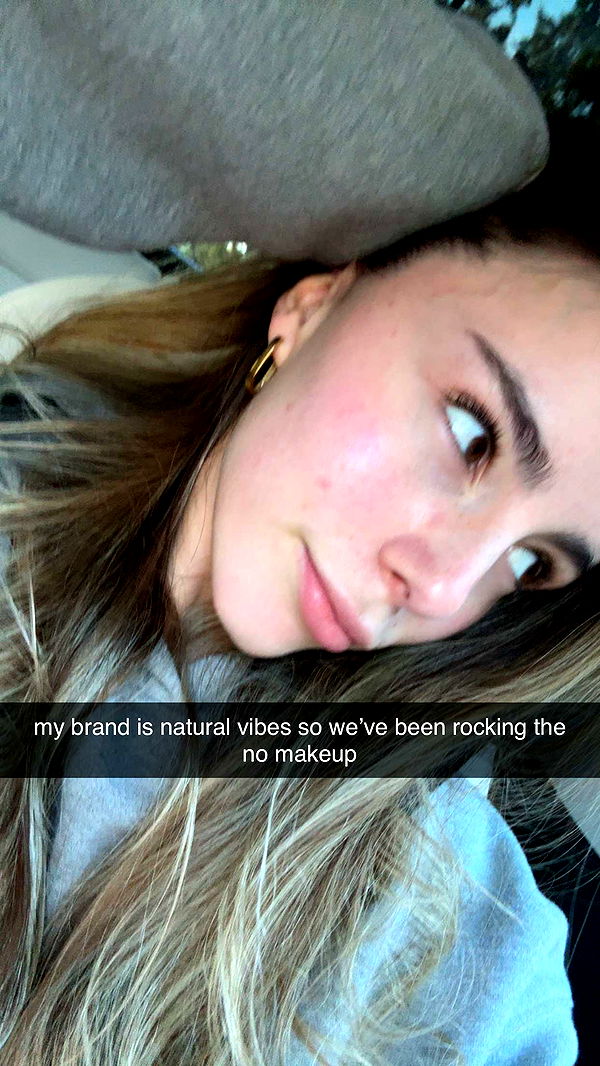 meelahrobbins image ~ Altpins