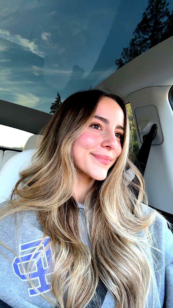 meelahrobbins image ~ Altpins