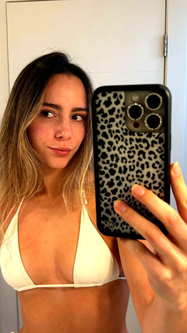 meelahrobbins image ~ Altpins