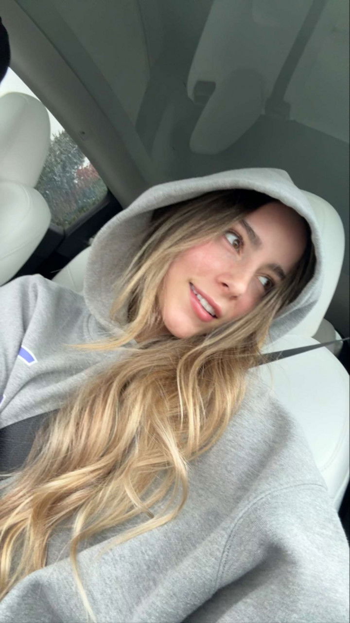 meelahrobbins snapchat image archive image