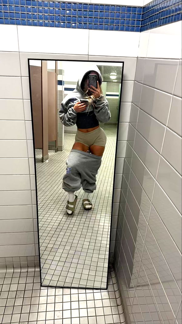 meelahrobbins image ~ Altpins