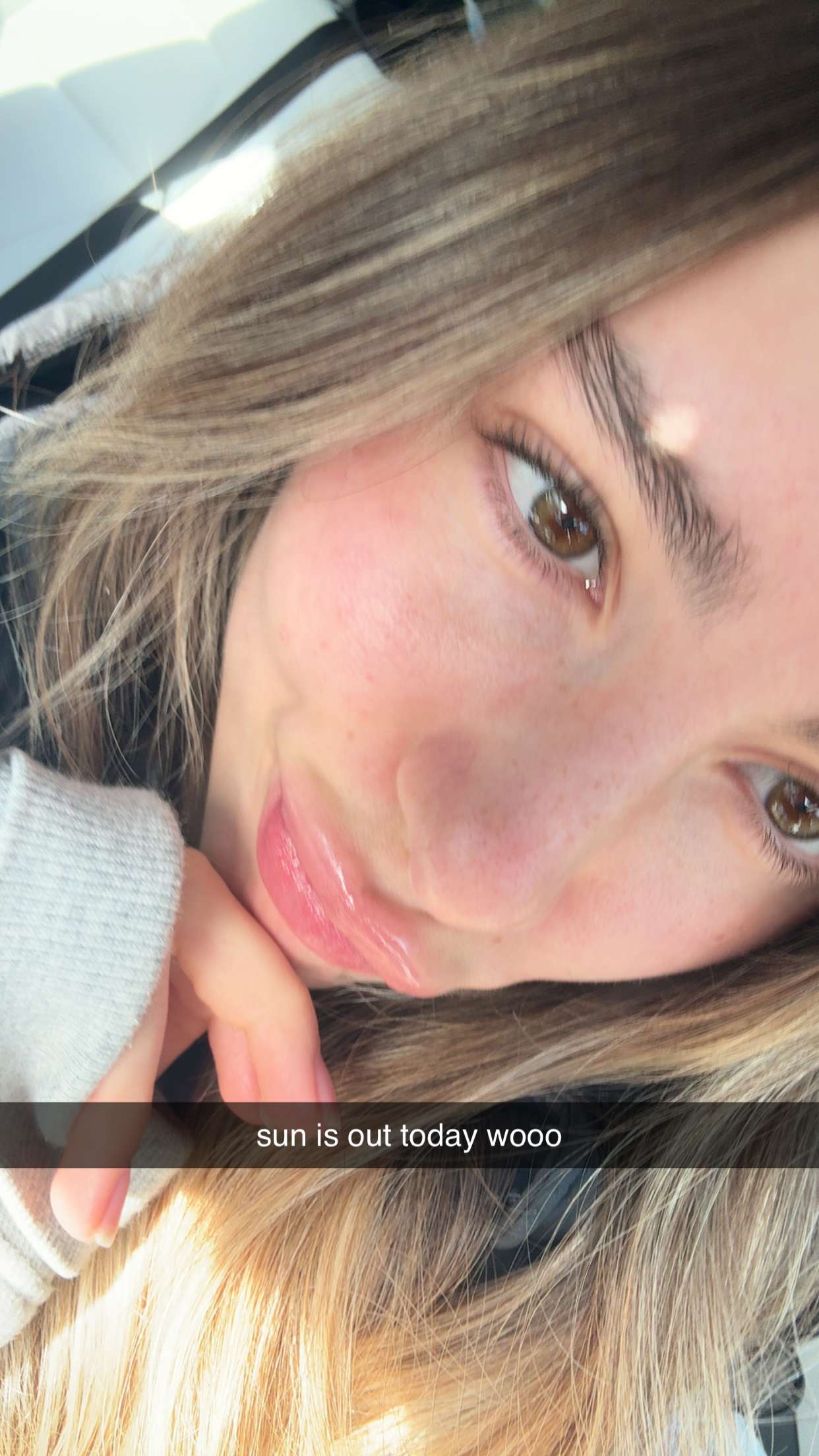 meelahrobbins snapchat image archive image