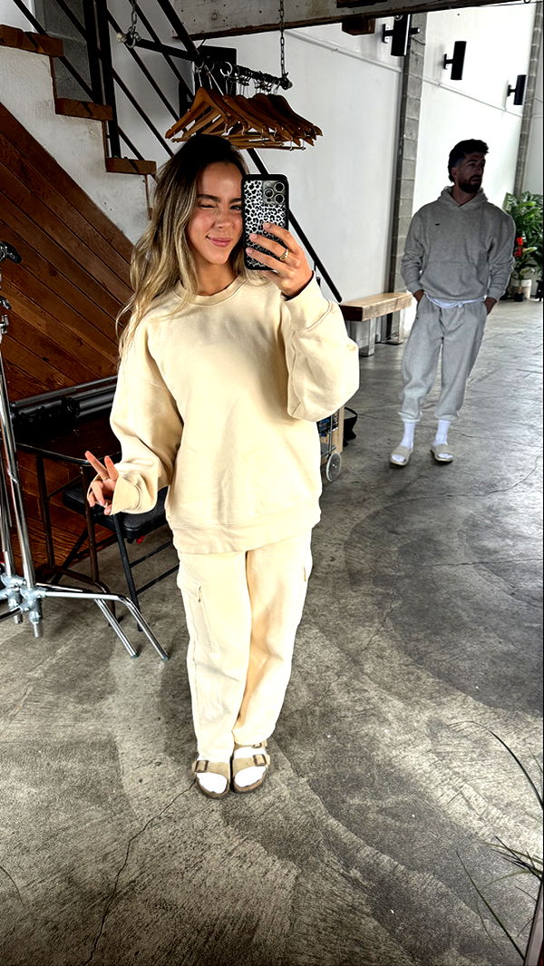 meelahrobbins image ~ Altpins