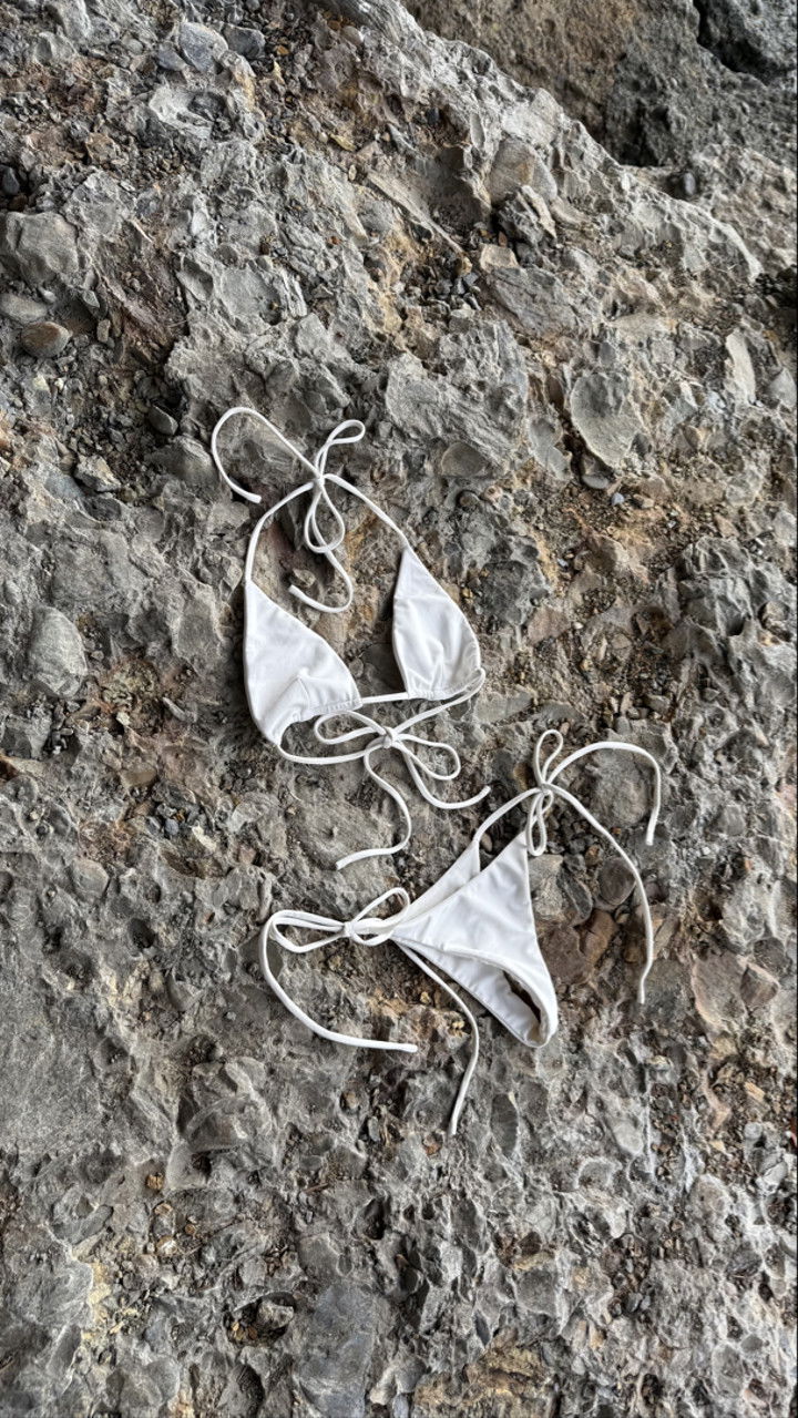 meelahrobbins snapchat image archive image