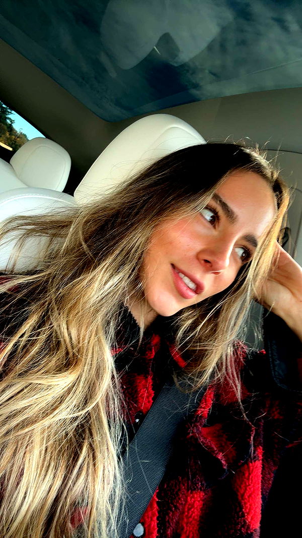 meelahrobbins image ~ Altpins