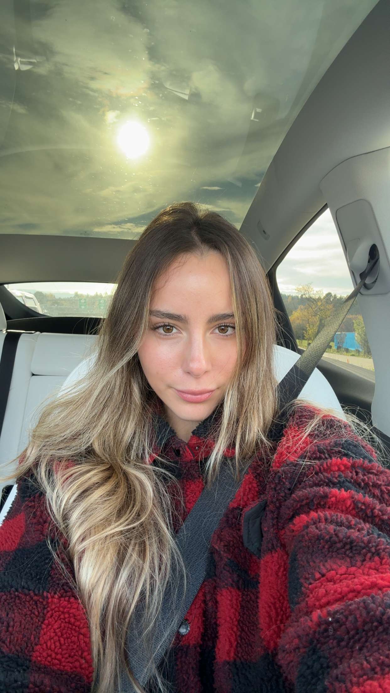 meelahrobbins snapchat image archive image