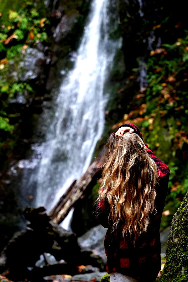 meelahrobbins image ~ Altpins