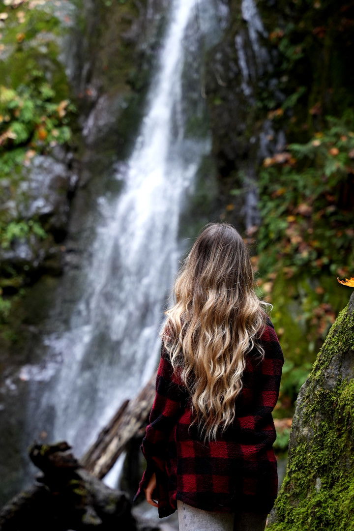 meelahrobbins snapchat image archive image