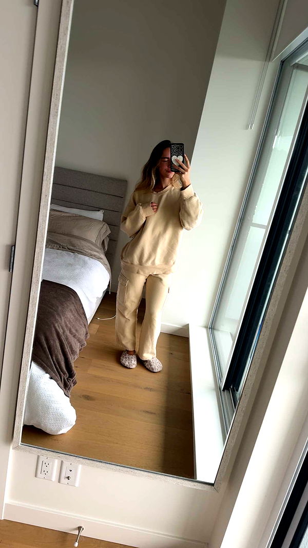 meelahrobbins image ~ Altpins