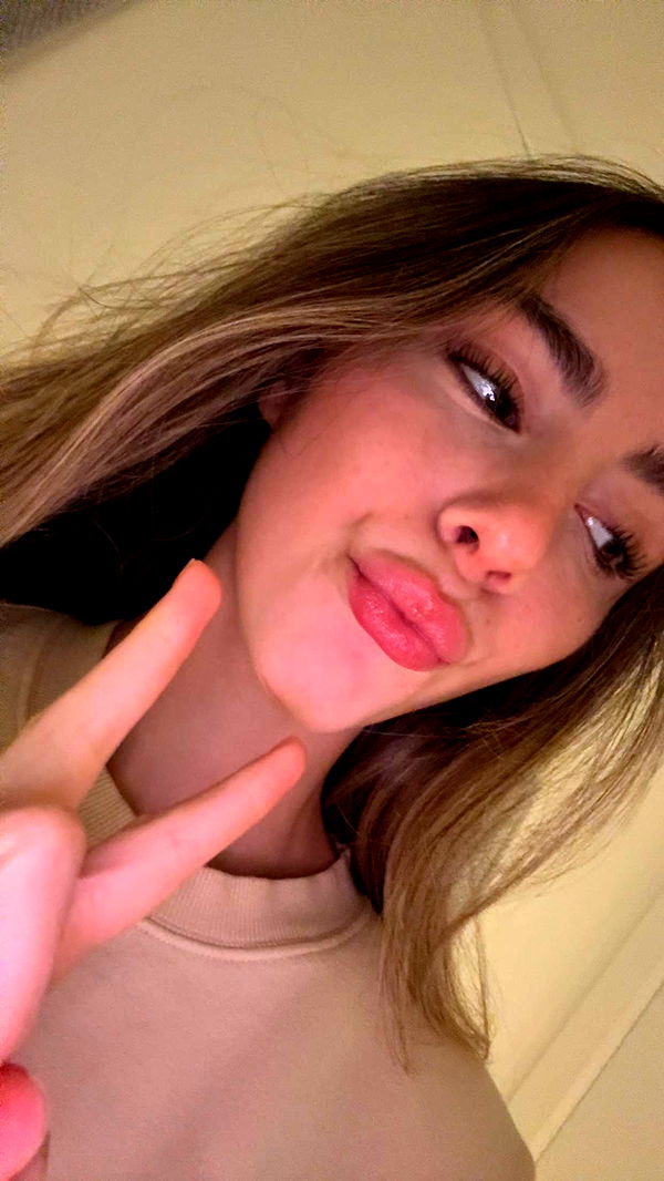 meelahrobbins image ~ Altpins