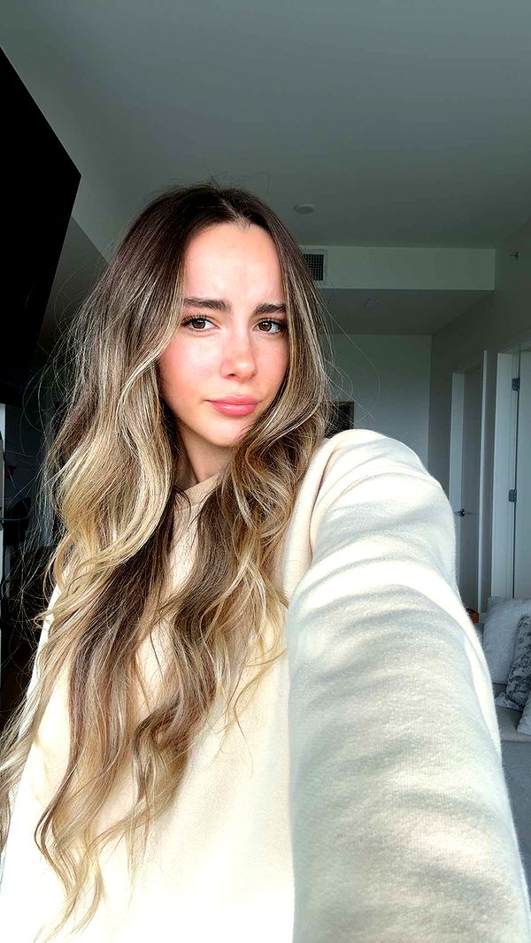 meelahrobbins image ~ Altpins