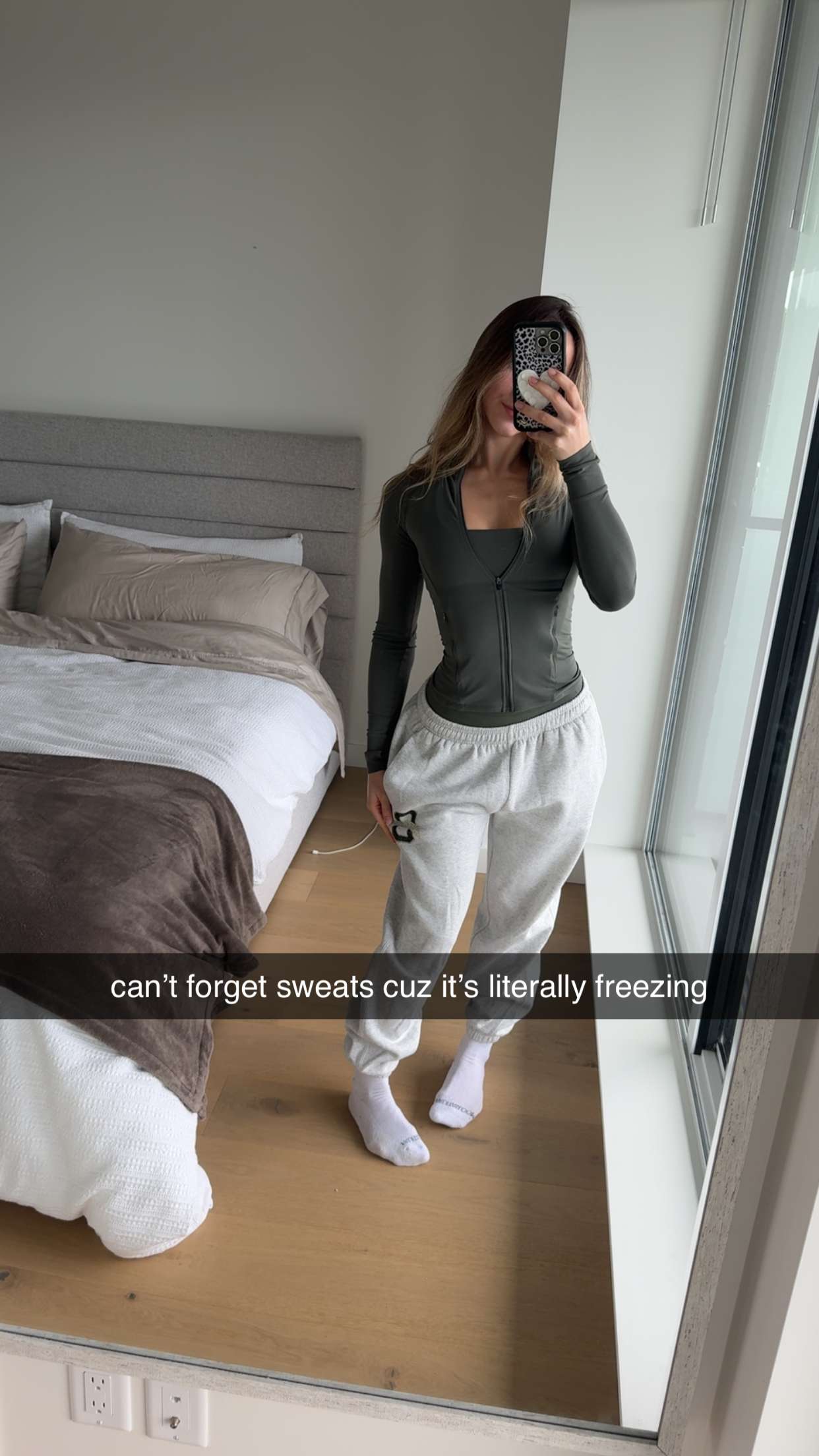 meelahrobbins snapchat image archive image