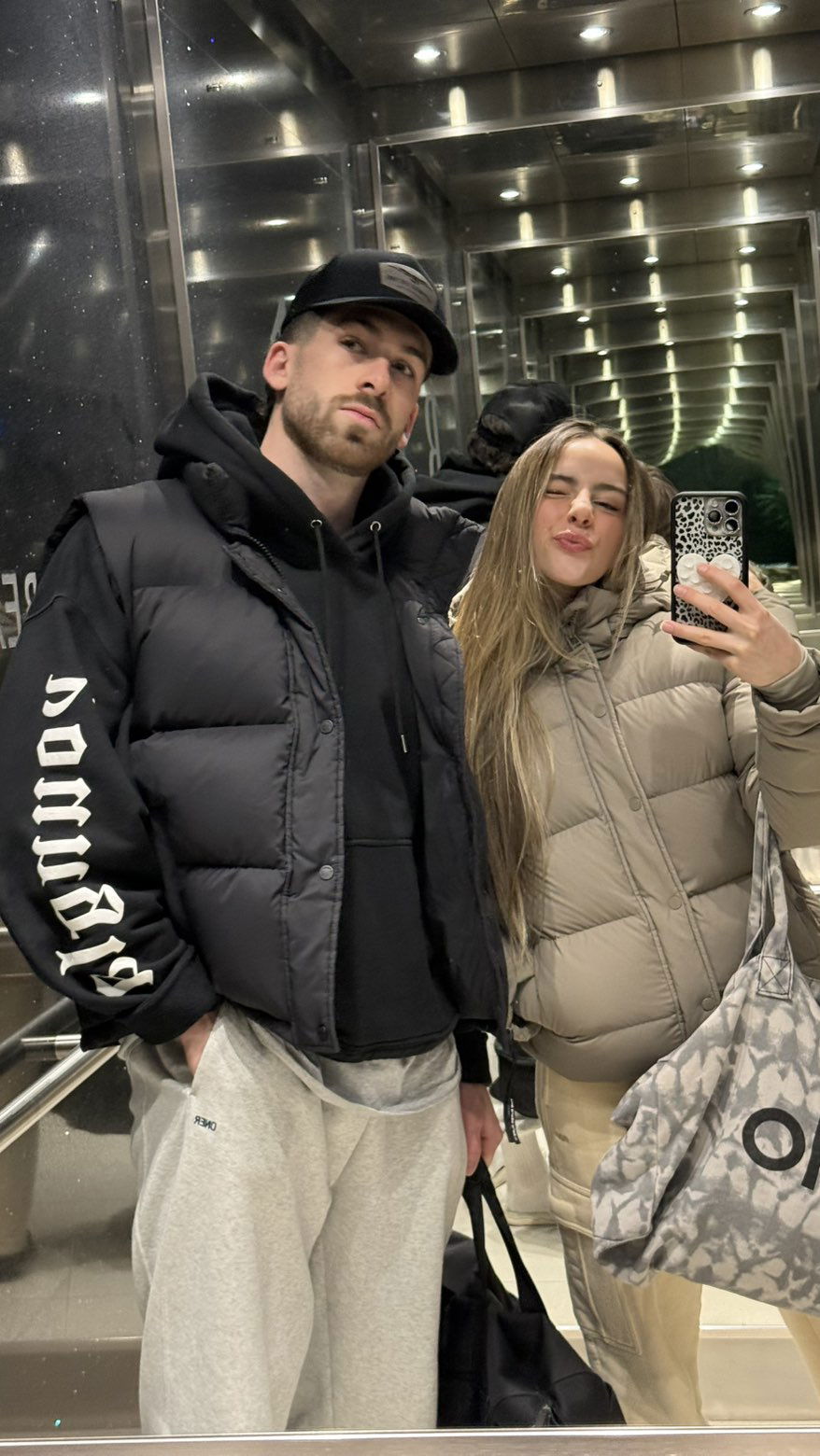 meelahrobbins snapchat image archive image