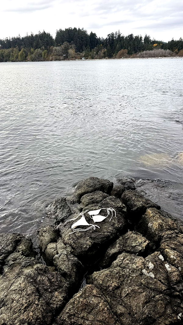 meelahrobbins image ~ Altpins