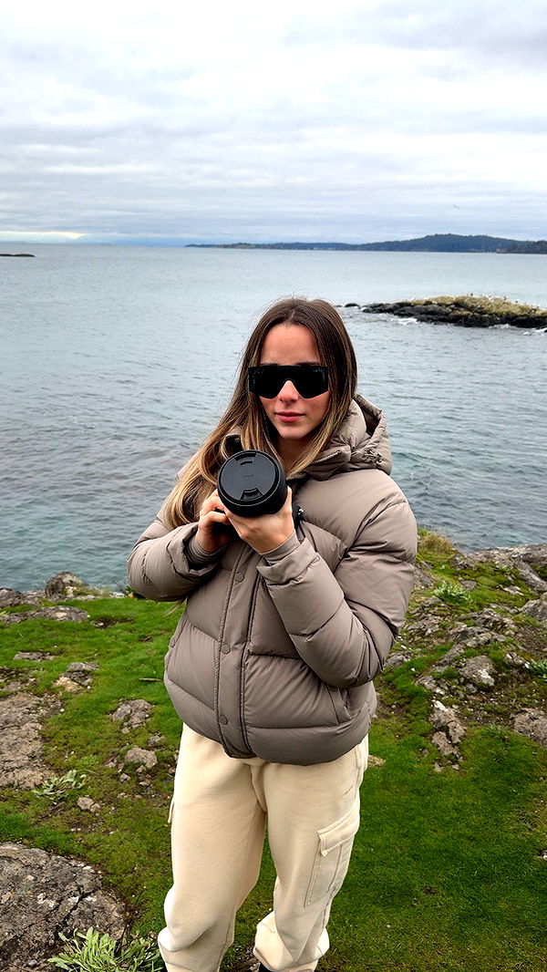 meelahrobbins image ~ Altpins