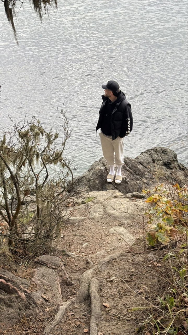 meelahrobbins snapchat image archive image