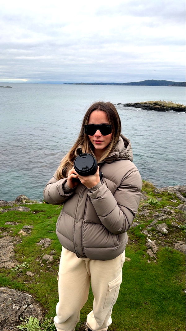 meelahrobbins image ~ Altpins