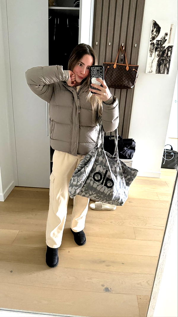 meelahrobbins image ~ Altpins