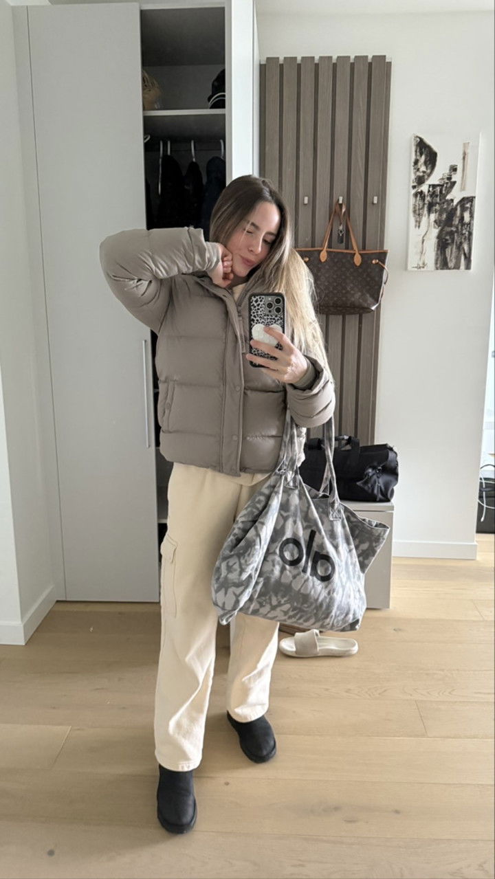 meelahrobbins snapchat image archive image