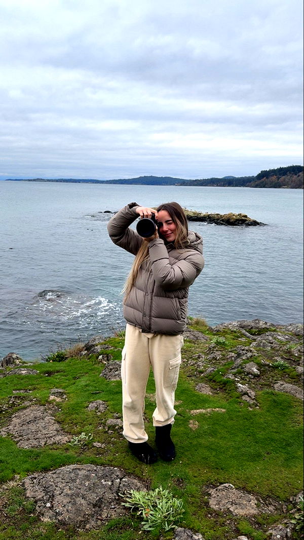 meelahrobbins image ~ Altpins