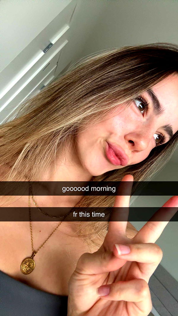 meelahrobbins image ~ Altpins