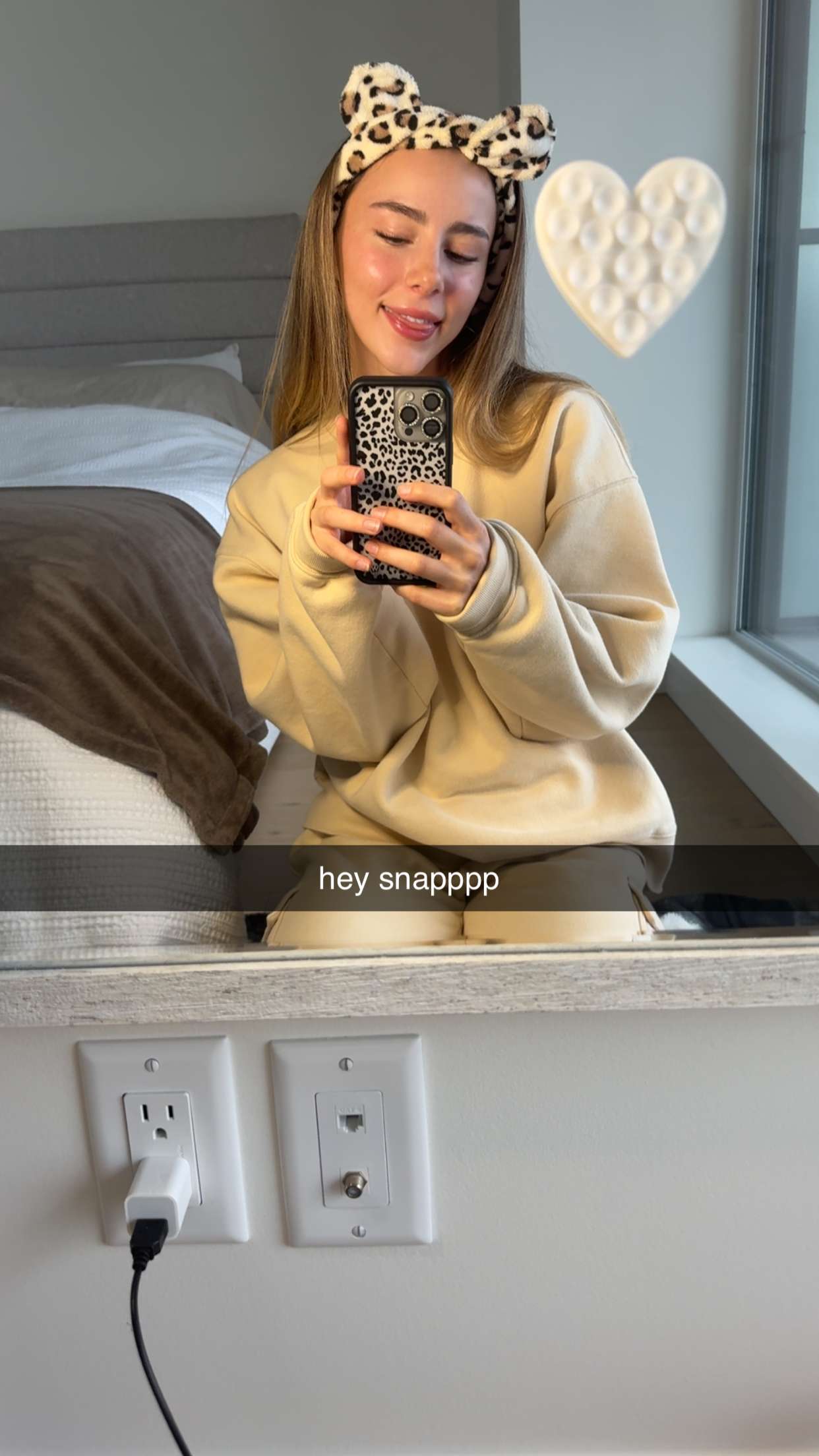 meelahrobbins snapchat image archive image