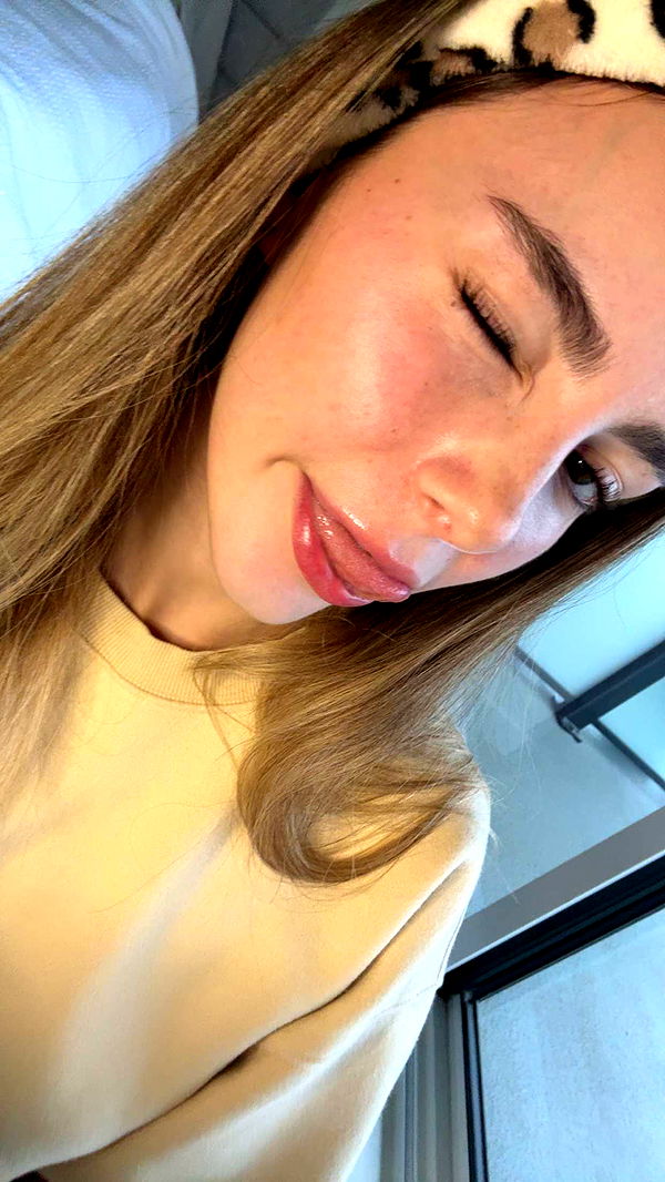 meelahrobbins image ~ Altpins