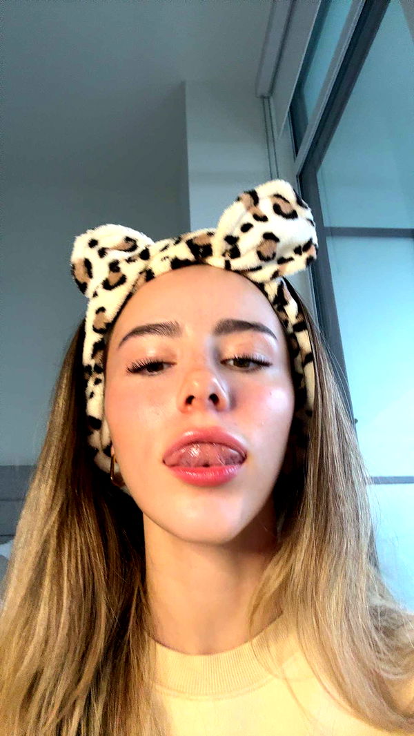 meelahrobbins image ~ Altpins