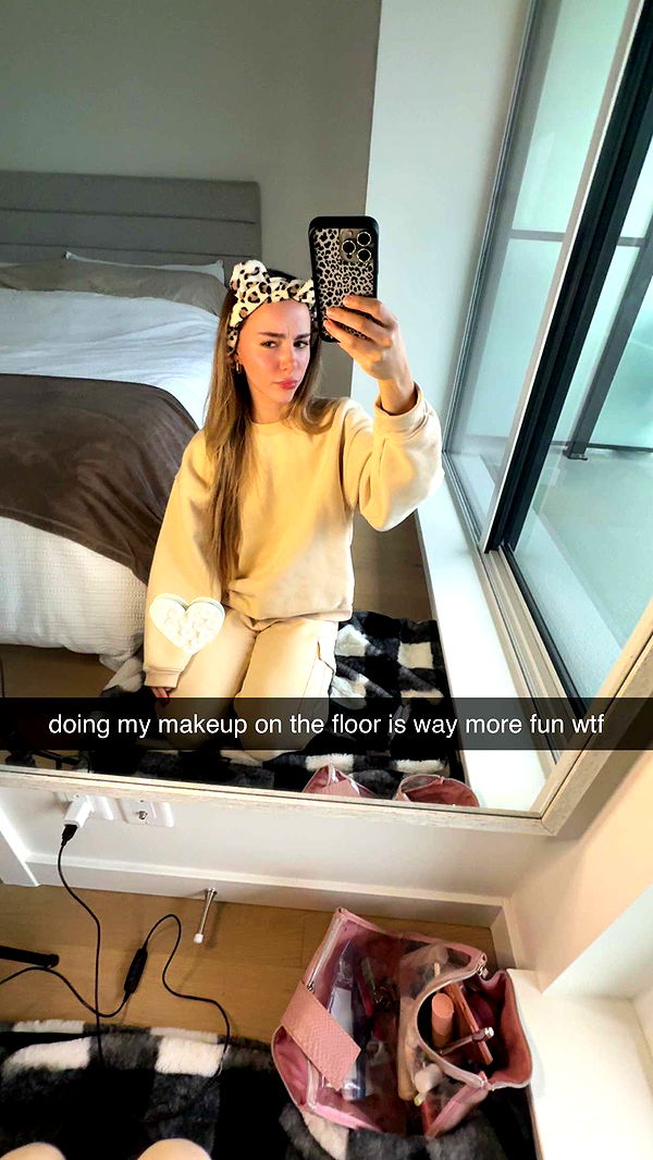 meelahrobbins image ~ Altpins