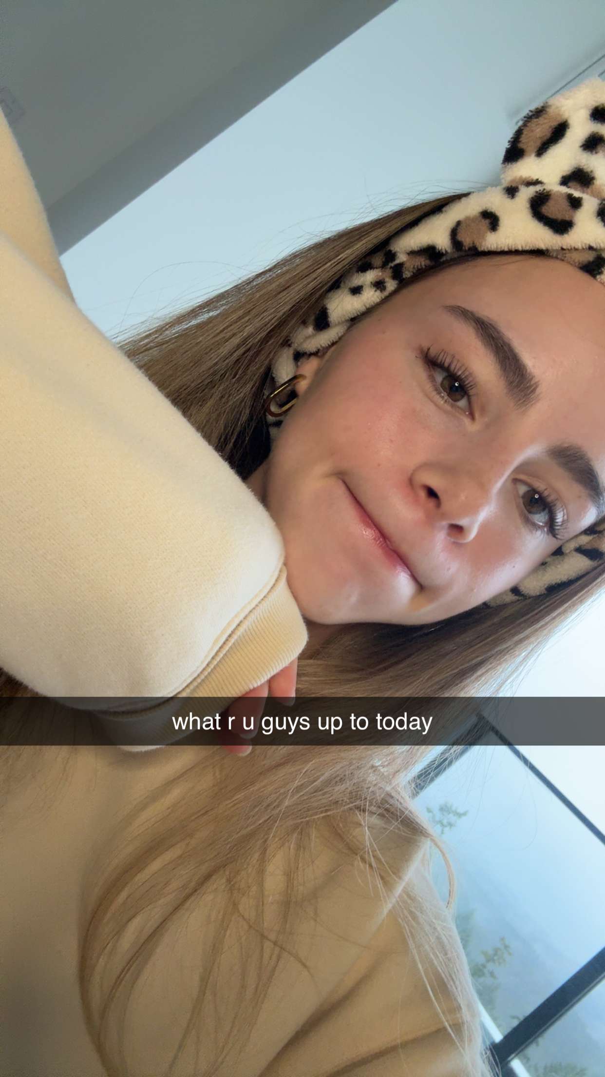 meelahrobbins snapchat image archive image