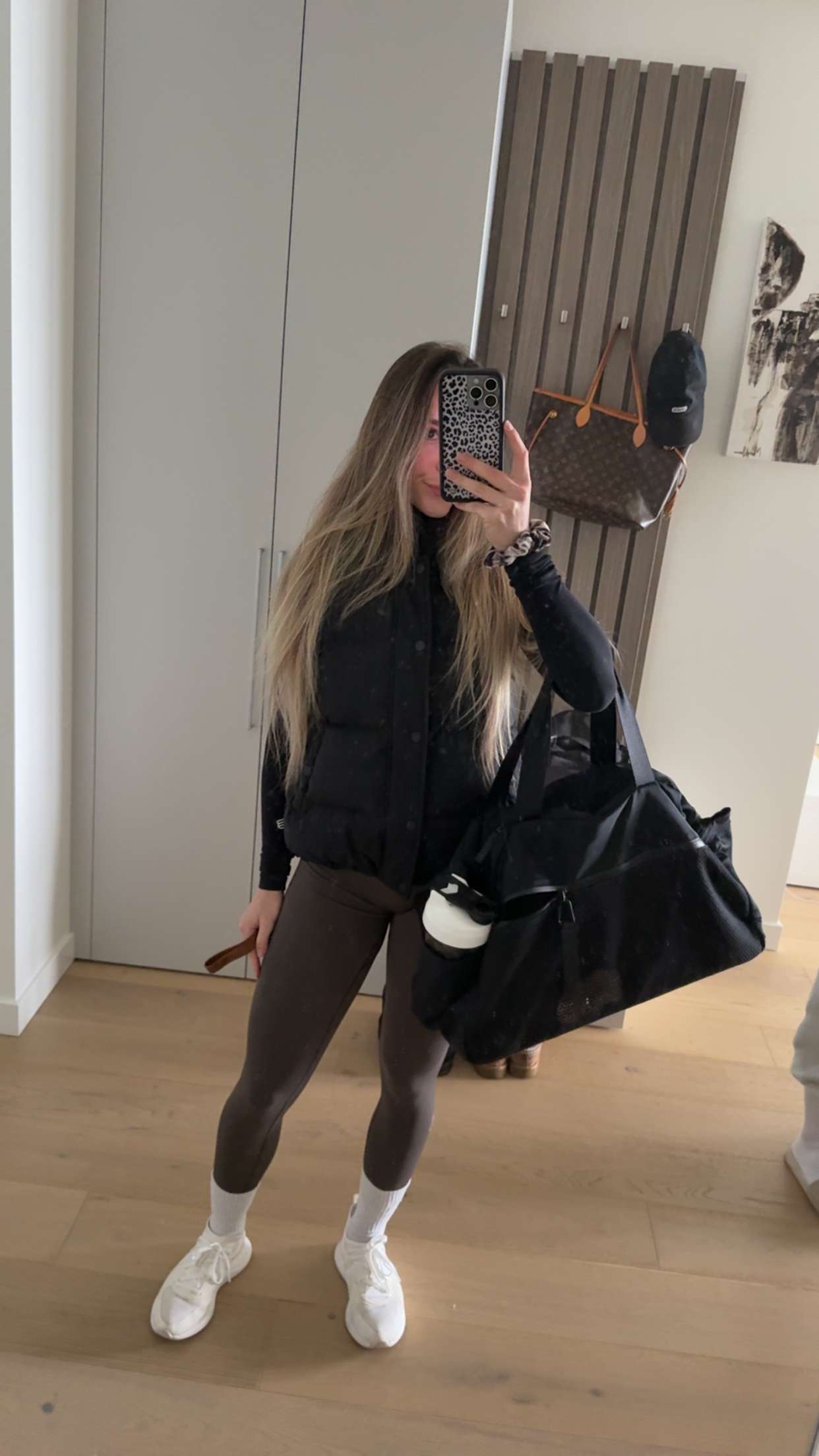 meelahrobbins snapchat image archive image