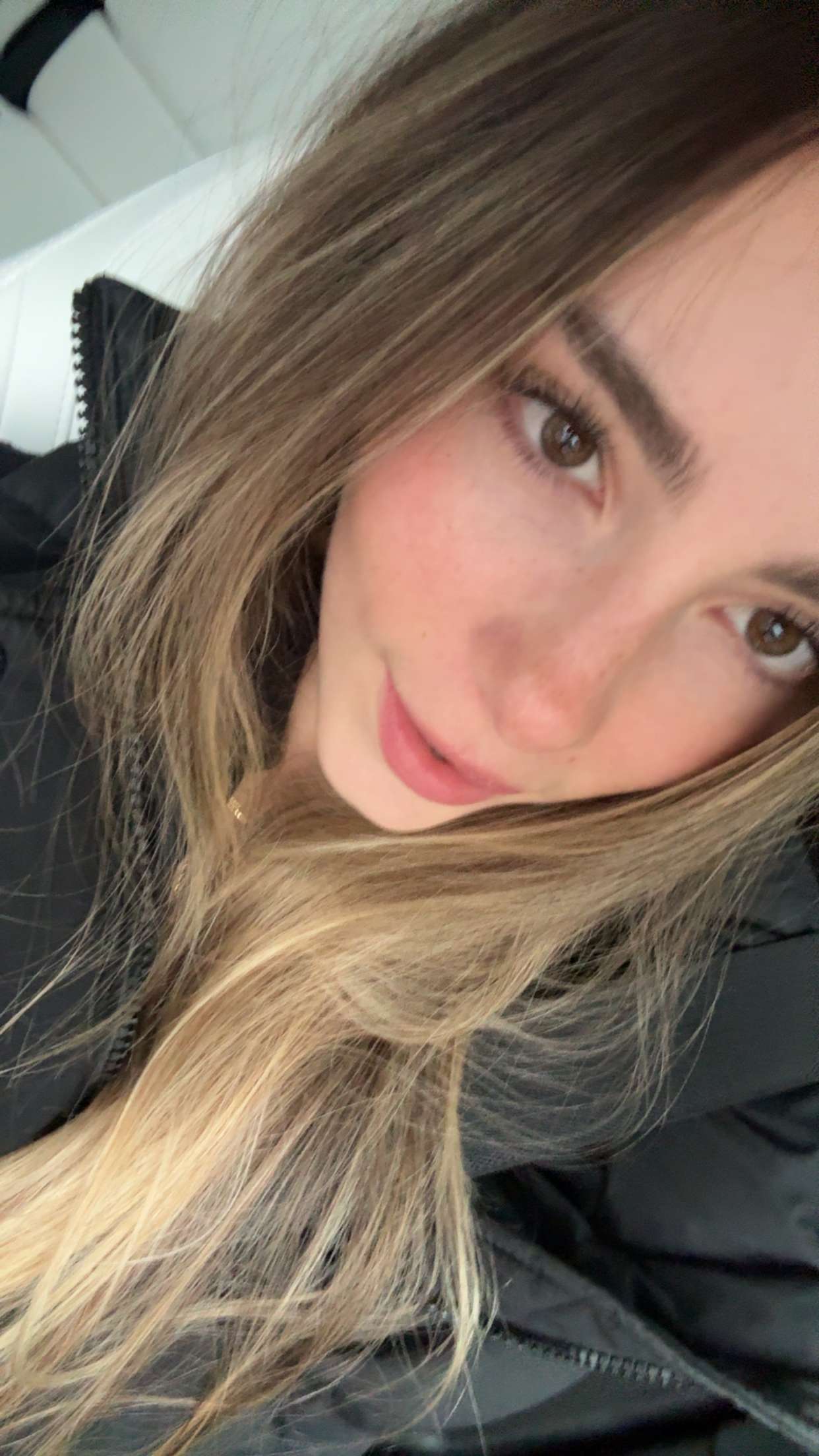 meelahrobbins snapchat image archive image