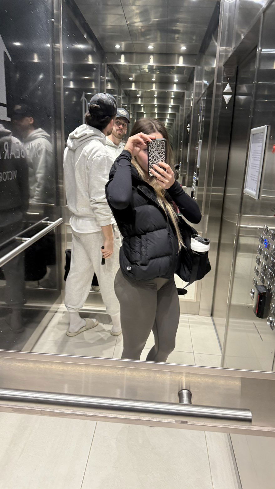 meelahrobbins snapchat image archive image