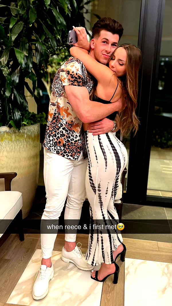 meelahrobbins image ~ Altpins