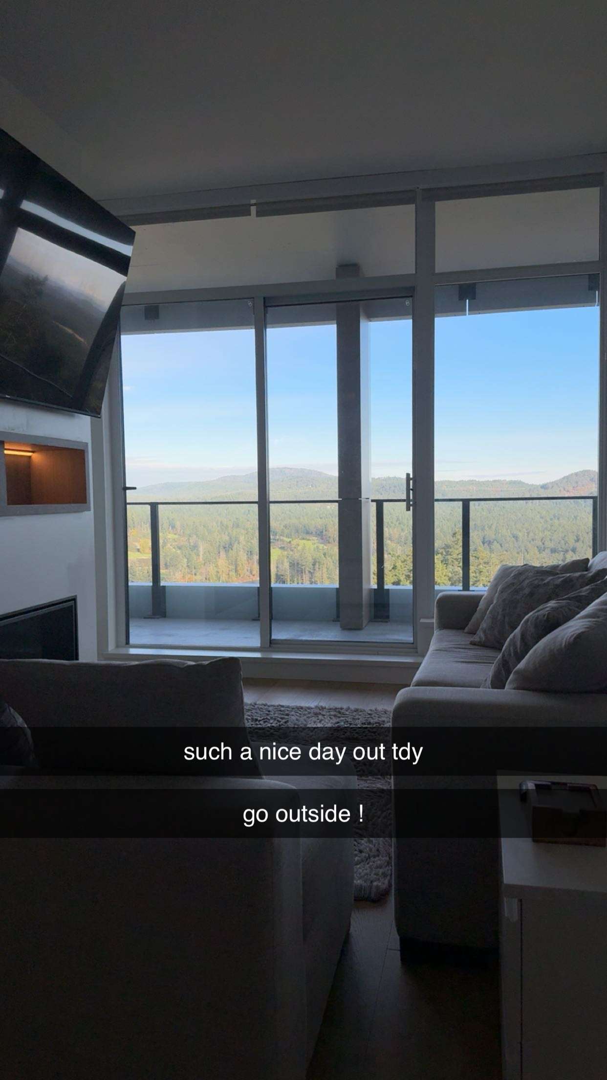 meelahrobbins snapchat image archive image