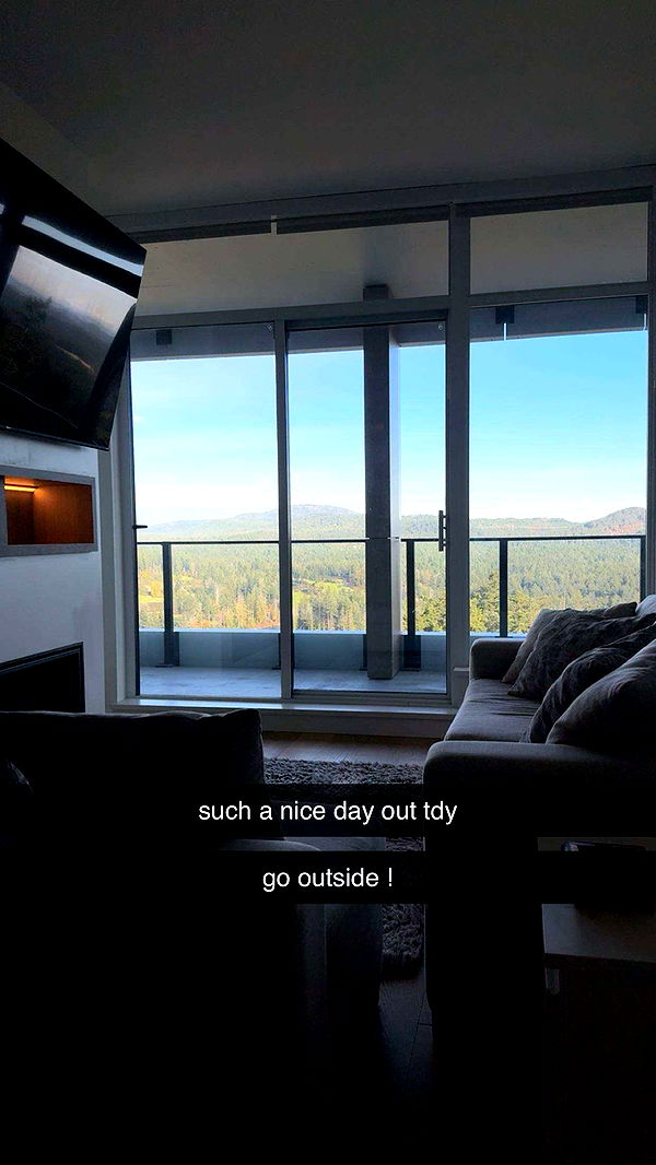 meelahrobbins image ~ Altpins