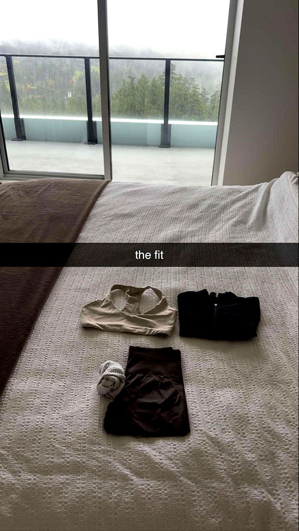 meelahrobbins image ~ Altpins