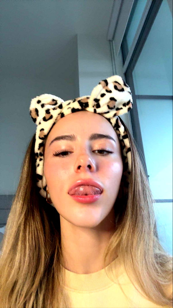 meelahrobbins image ~ Altpins