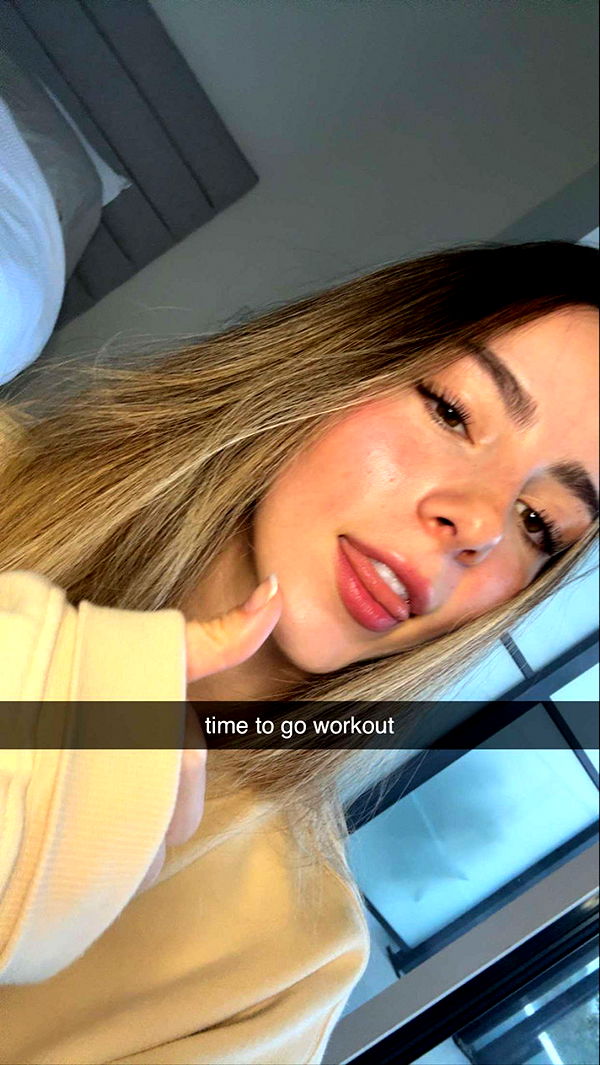 meelahrobbins image ~ Altpins