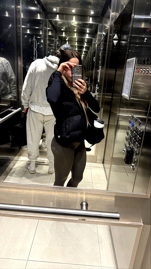 meelahrobbins image ~ Altpins