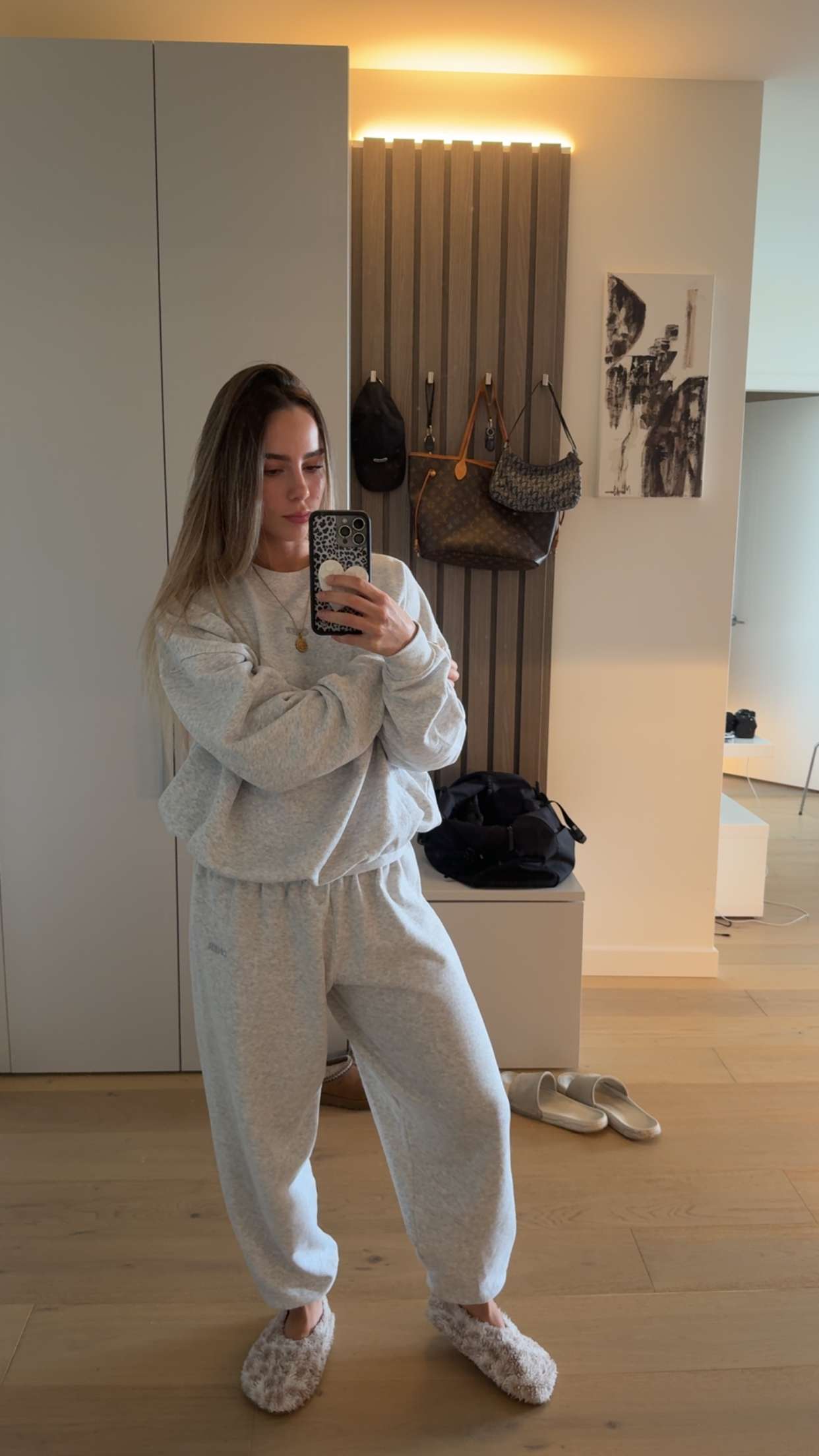 meelahrobbins snapchat image archive image