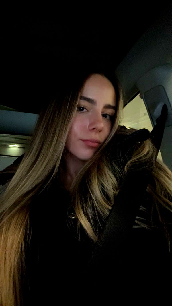 meelahrobbins image ~ Altpins