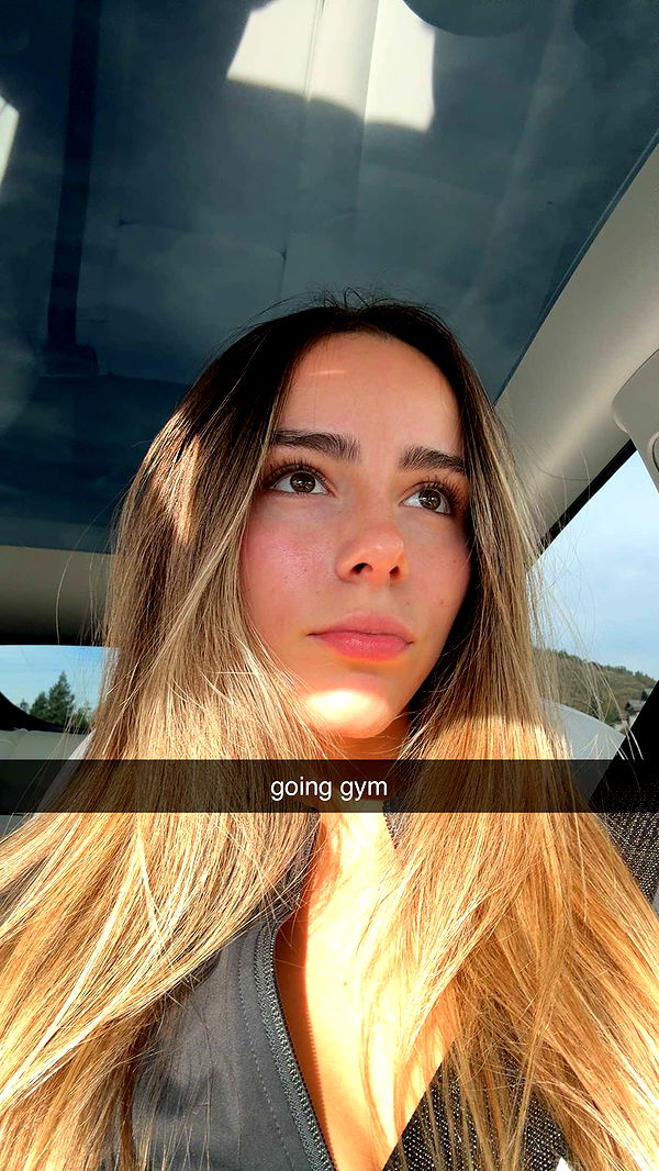 meelahrobbins image ~ Altpins