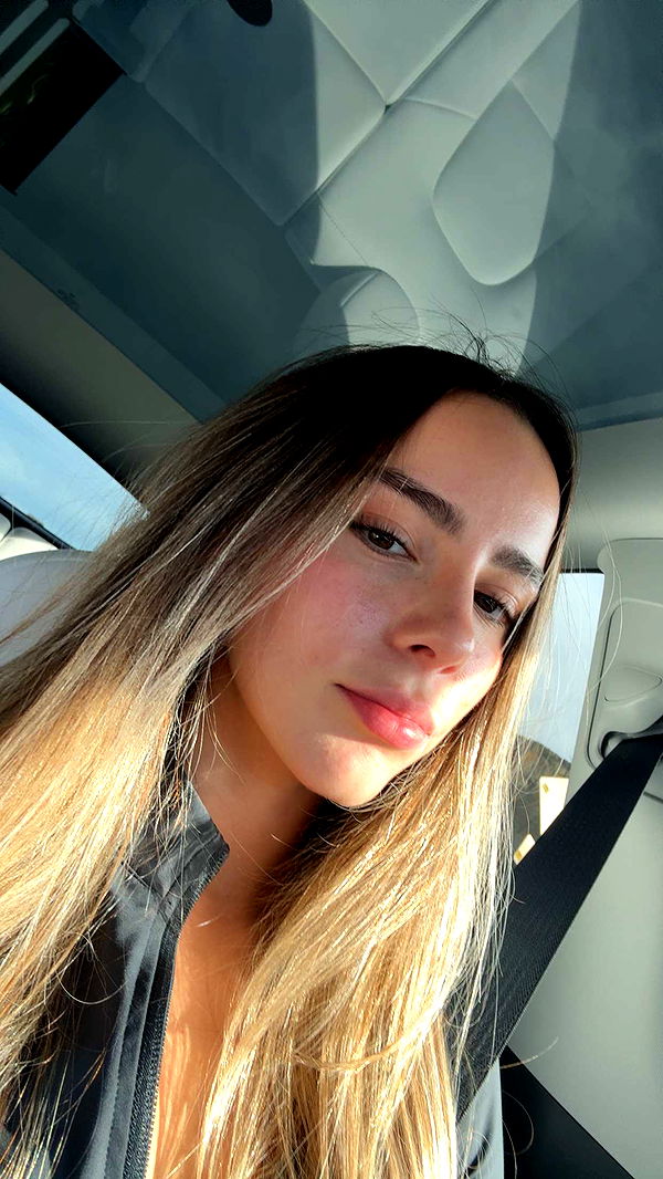 meelahrobbins image ~ Altpins